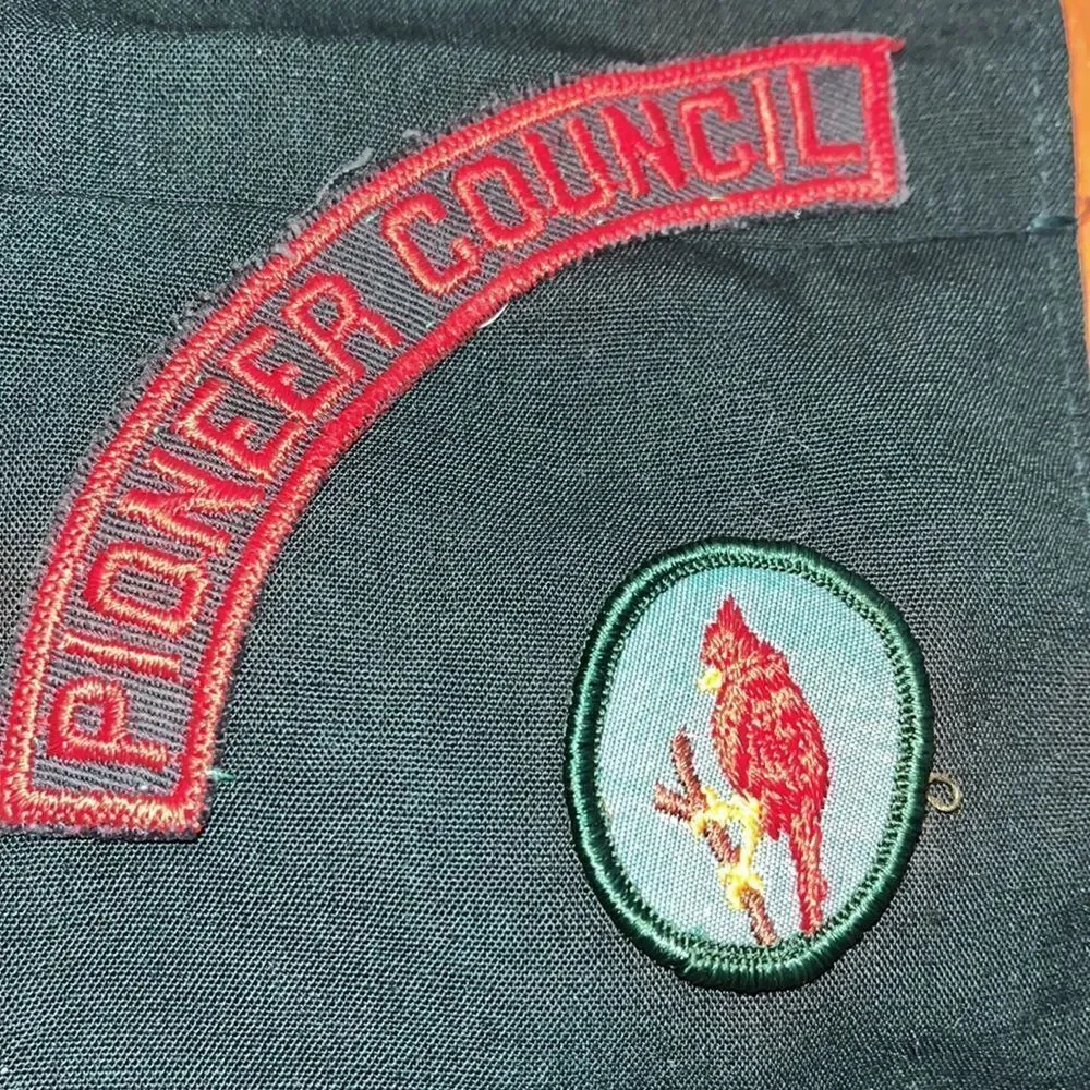 Vintage kids youth Girl Scout wool Kangol beret patches & sash with pins patch